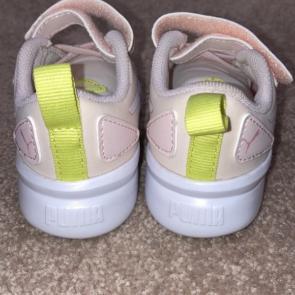 Rosewater Flyer Runner V Sneaker puma size 6 - Picture 4 of 7
